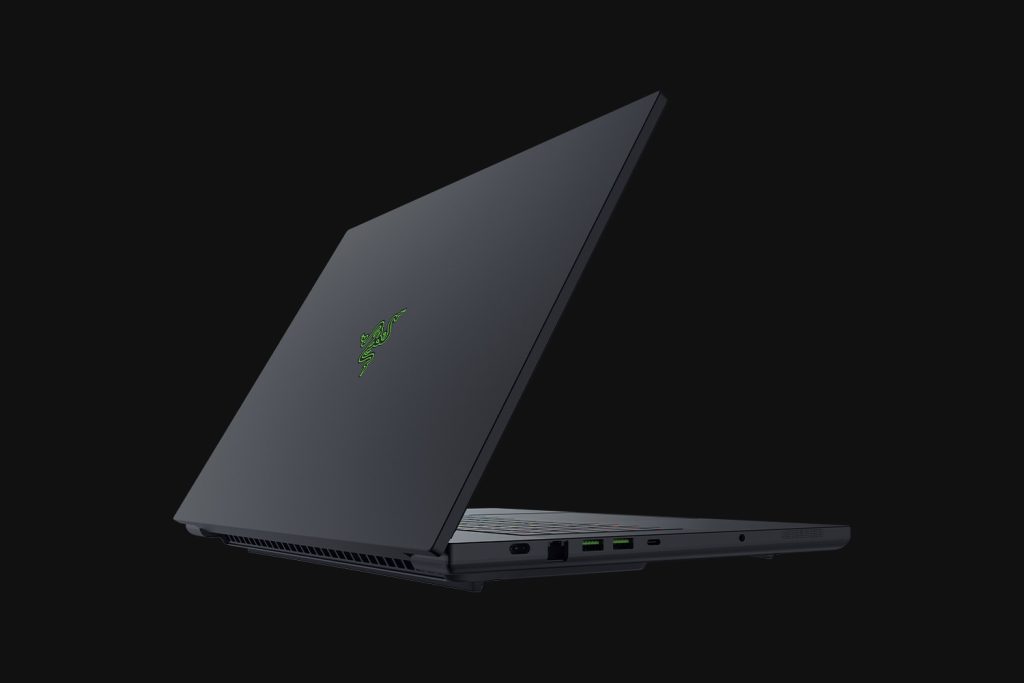 Razer Blade 18 to sprzęt bez kompromisów. Cena zwala z nóg 12 Nowy Razer Blade 18 to sprzęt bez kompromisów. Cena zwala z nóg