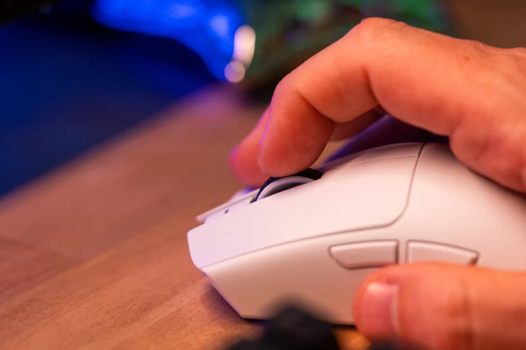 Razer Viper V4 PRO - kolejna odsłona bezkonkurencyjnego gryzonia dla graczy 14 Razer Viper V4 PRO - kolejna odsłona bezkonkurencyjnego gryzonia dla graczy