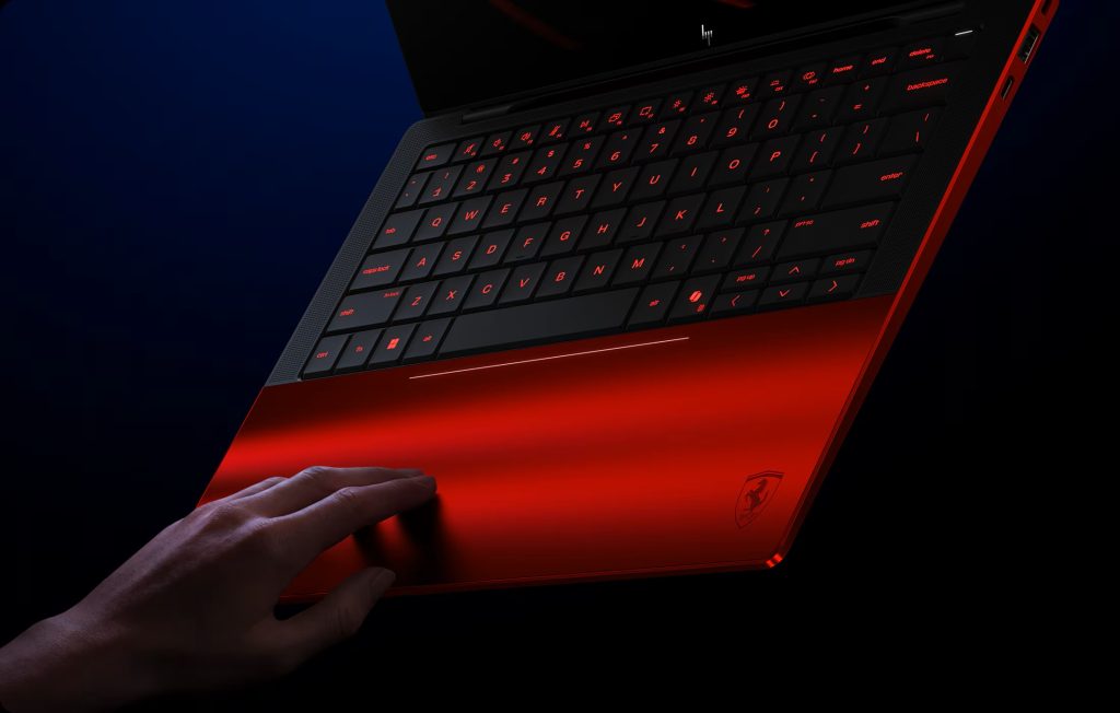 Ferrari w świecie laptopów! HP stworzyło limitowany komputer dla fanów motoryzacyjnej legendy 13 Ferrari w świecie laptopów! HP stworzyło limitowany komputer dla fanów motoryzacyjnej legendy