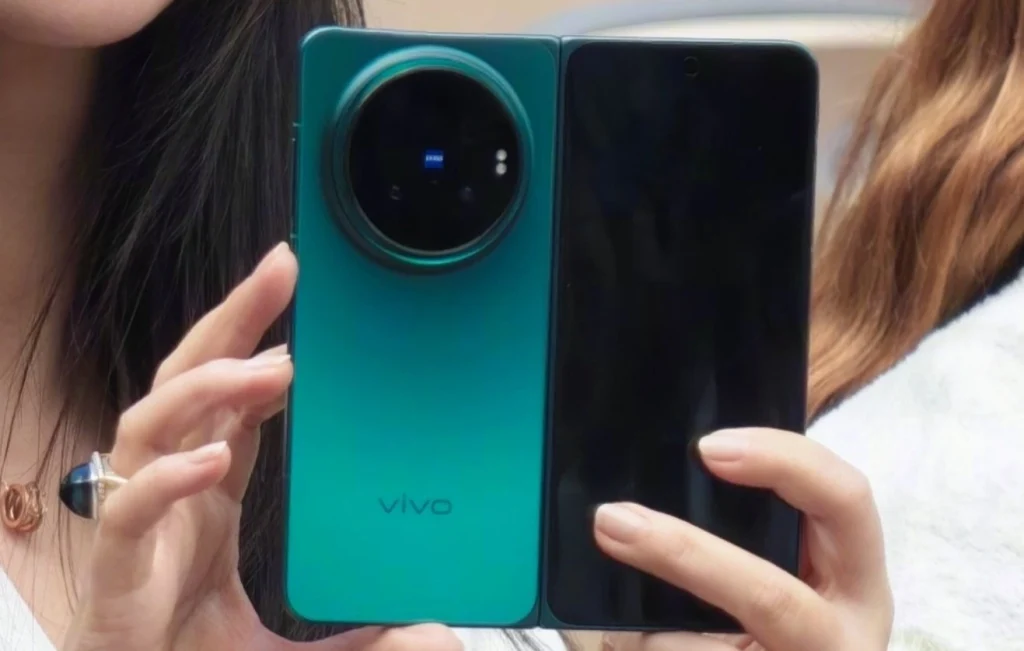 vivo X Fold 6 przyłapany przed premierą! Składany smartfon zapowiada się niezwykle ciekawie 13 vivo X Fold 6 przyłapany przed premierą! Składany smartfon zapowiada się niezwykle ciekawie