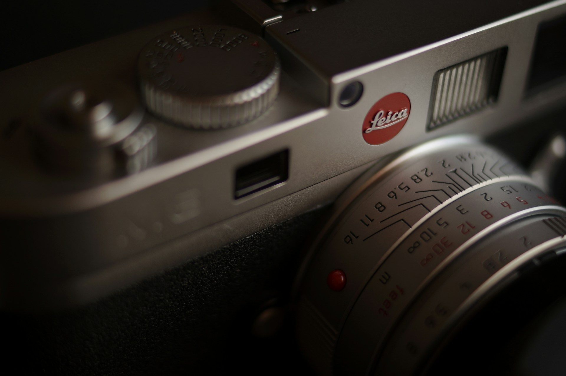 Leica może zmienić właściciela? Kultowa marka aparatów na celowniku chińskiego inwestora