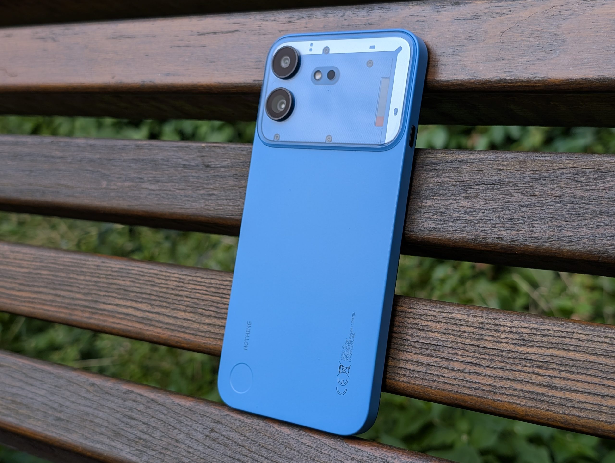 Nothing Phone (4b) - Recenzja 14 Nothing Phone (4b) - Design - 1
