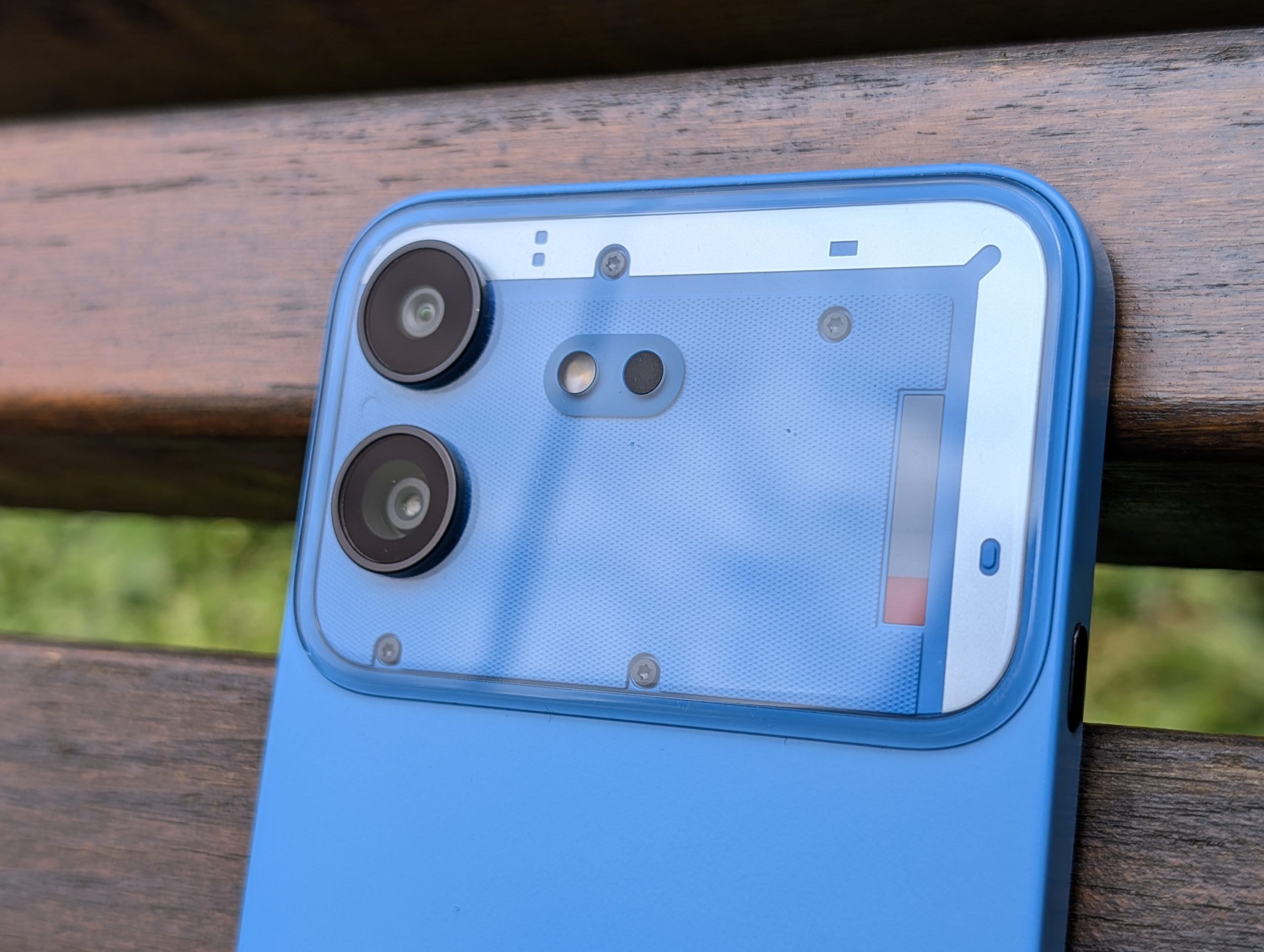 Nothing Phone (4b) - Recenzja 15 Nothing Phone (4b) - Design - 2