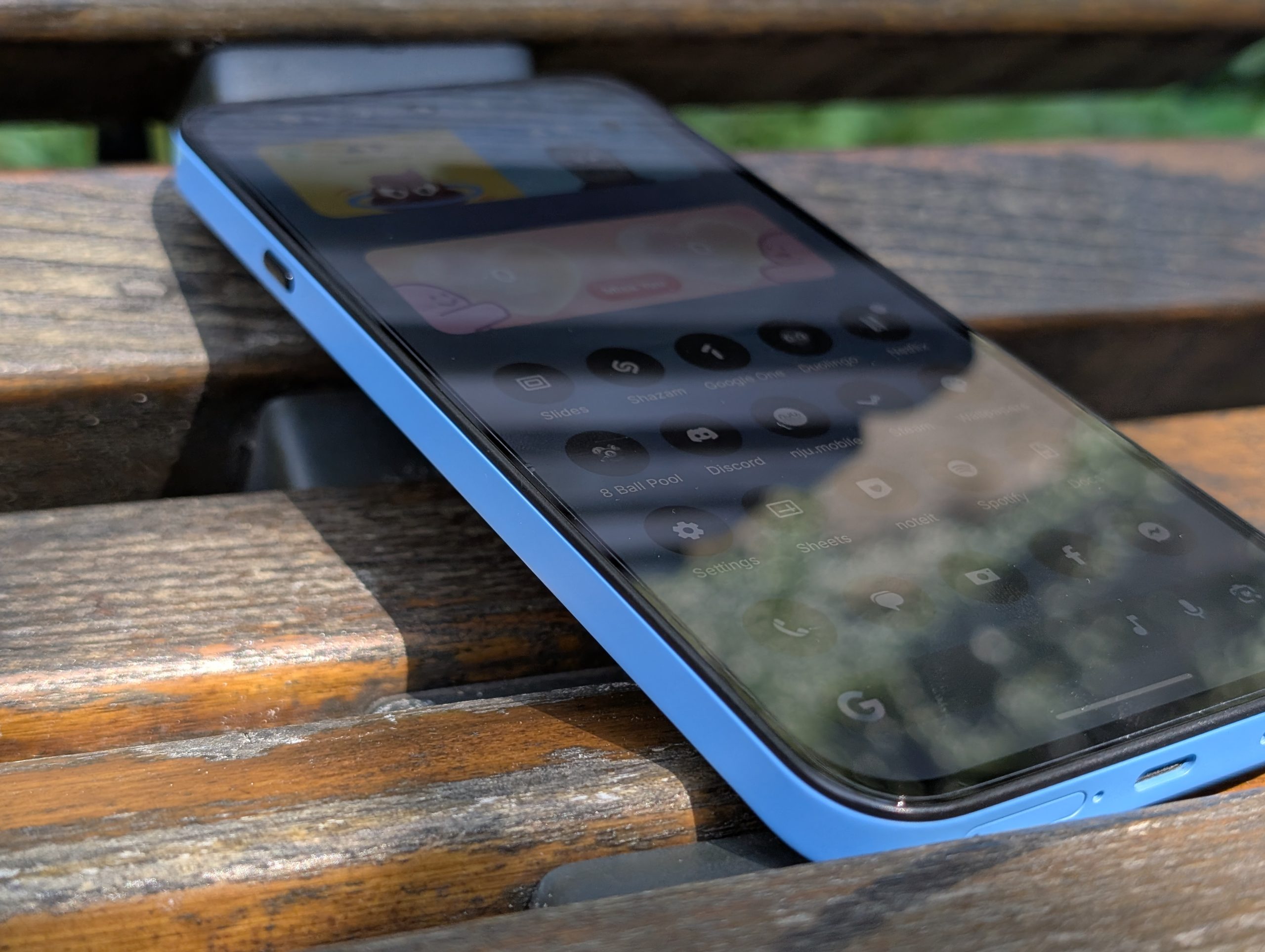 Nothing Phone (4b) - Recenzja 20 Nothing Phone (4b) - Design - 7