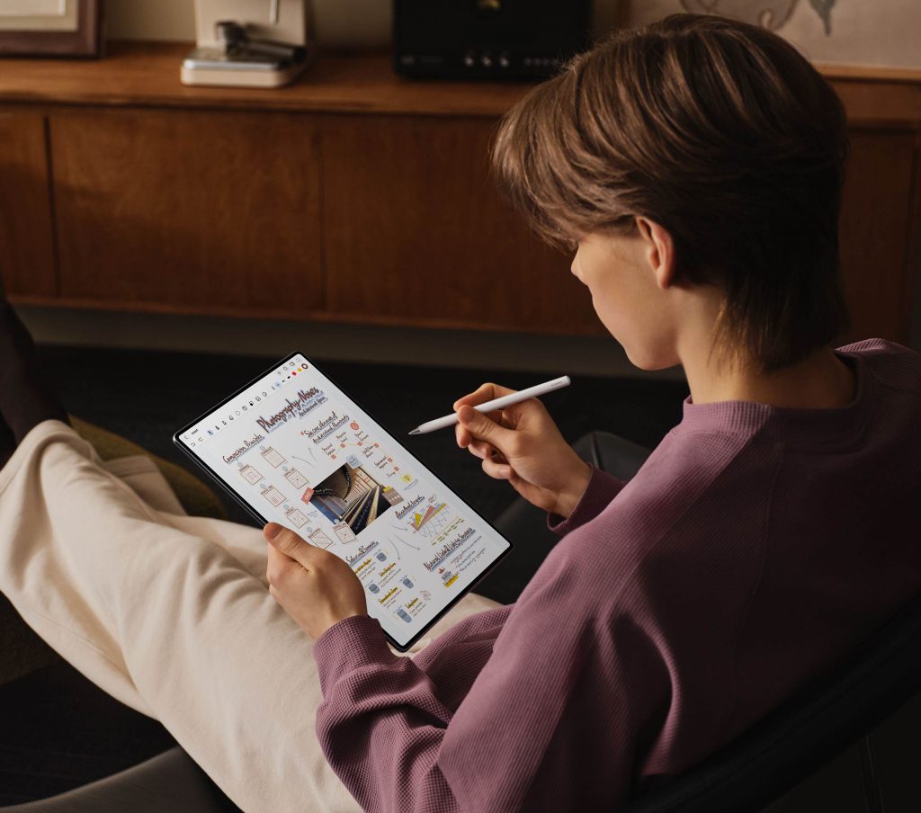 Huawei MatePad Pro Max debiutuje w Polsce! Ten smukły tablet chce powalczyć o wymagających użytkowników 14 Huawei MatePad Pro Max debiutuje w Polsce! Ten smukły tablet chce powalczyć o wymagających użytkowników