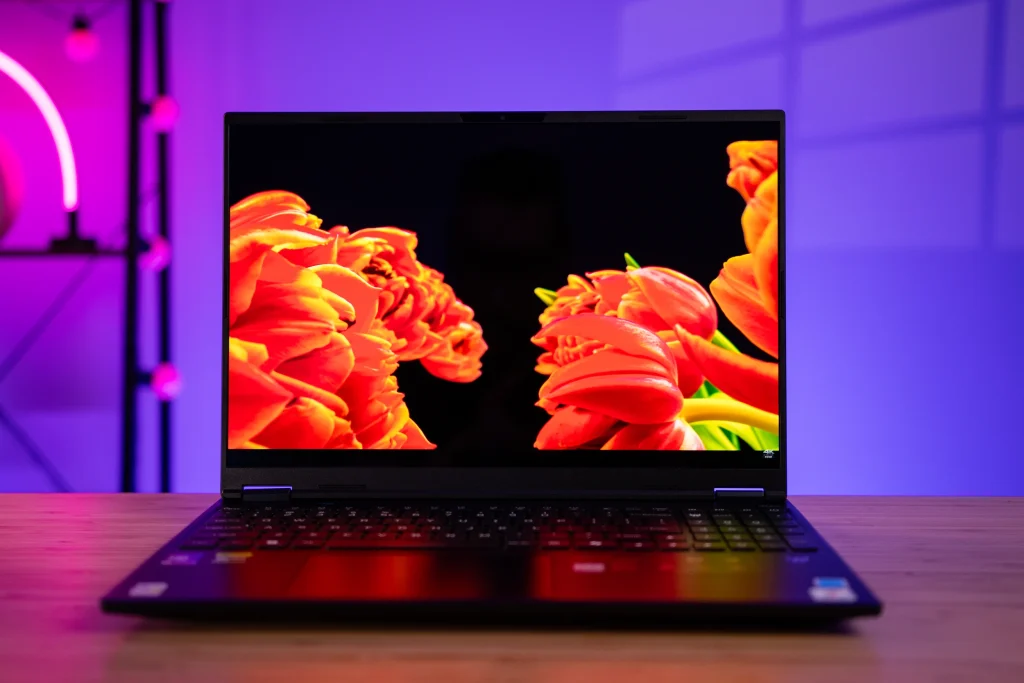 Dlaczego Predator Helios Neo 16S AI z NVIDIA® GeForce RTX™ 5070 to must-have na nowy rok szkolny? 11 Dlaczego Predator Helios Neo 16S AI z NVIDIA® GeForce RTX™ 5070 to must-have na nowy rok szkolny?