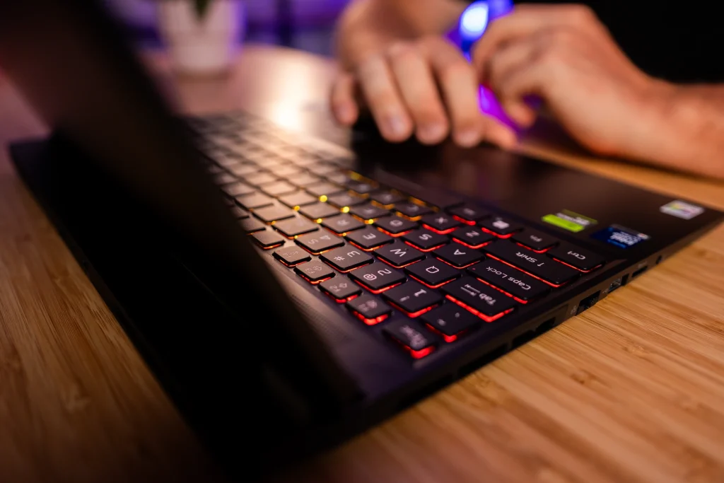 Dlaczego Predator Helios Neo 16S AI z NVIDIA® GeForce RTX™ 5070 to must-have na nowy rok szkolny? 23 Dlaczego Predator Helios Neo 16S AI z NVIDIA® GeForce RTX™ 5070 to must-have na nowy rok szkolny?