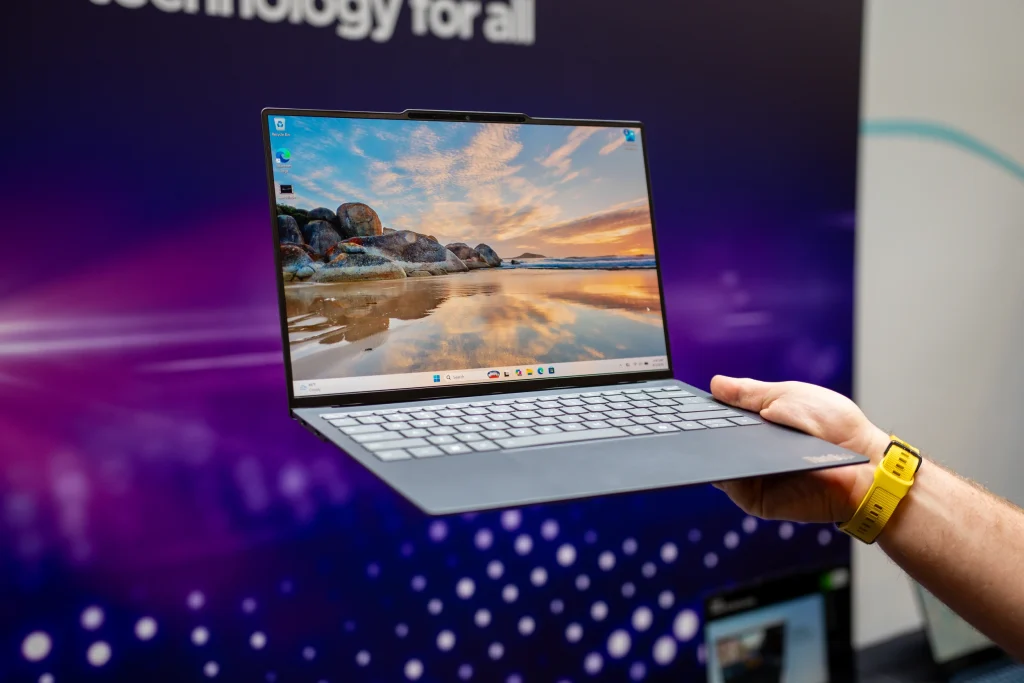 IFA 2026: Lenovo stawia na hybrydową sztuczną inteligencję! Nowe komputery, monitory i bezpieczeństwo dla firm 18 IFA 2026: Lenovo stawia na hybrydową sztuczną inteligencję! Nowe komputery, monitory i bezpieczeństwo dla firm