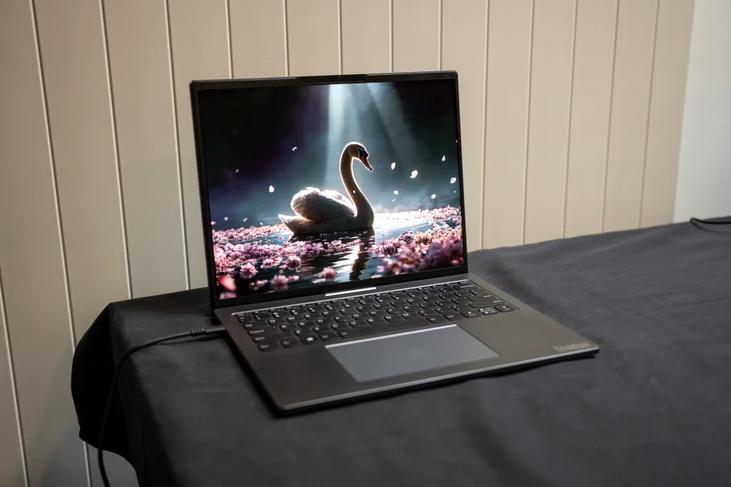 IFA 2026: Lenovo stawia na hybrydową sztuczną inteligencję! Nowe komputery, monitory i bezpieczeństwo dla firm 22 IFA 2026: Lenovo stawia na hybrydową sztuczną inteligencję! Nowe komputery, monitory i bezpieczeństwo dla firm