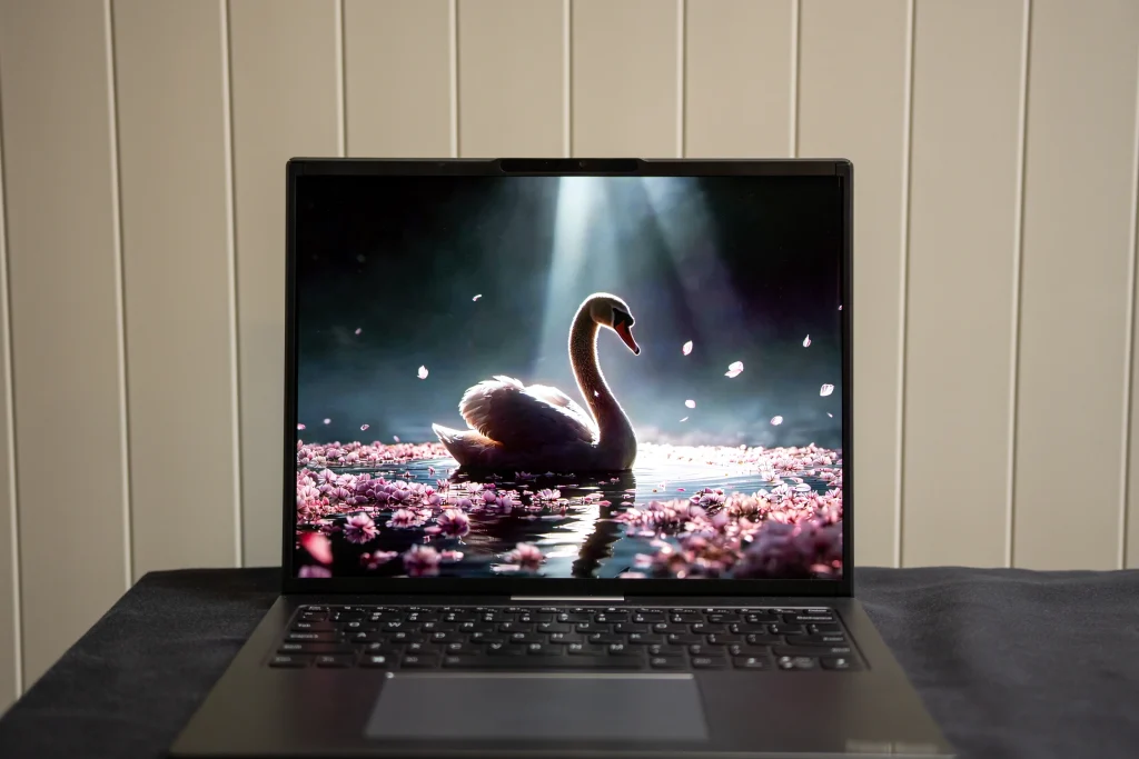 IFA 2026: Lenovo stawia na hybrydową sztuczną inteligencję! Nowe komputery, monitory i bezpieczeństwo dla firm 23 IFA 2026: Lenovo stawia na hybrydową sztuczną inteligencję! Nowe komputery, monitory i bezpieczeństwo dla firm