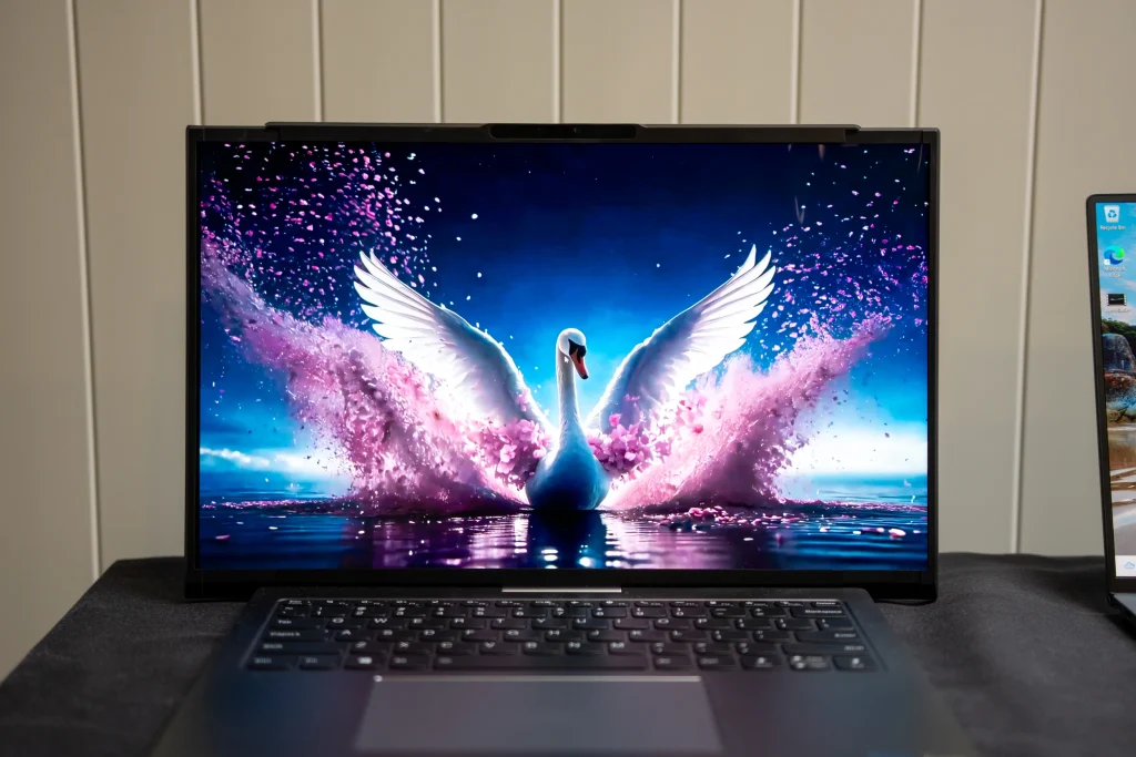 IFA 2026: Lenovo stawia na hybrydową sztuczną inteligencję! Nowe komputery, monitory i bezpieczeństwo dla firm 24 IFA 2026: Lenovo stawia na hybrydową sztuczną inteligencję! Nowe komputery, monitory i bezpieczeństwo dla firm