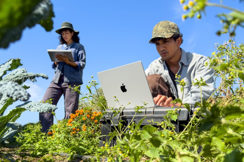 Apple odświeża MacBooka Pro. Procesor M6 i cena, która może zaboleć 14 Apple odświeża MacBooka Pro. Procesor M6 i cena, która może zaboleć