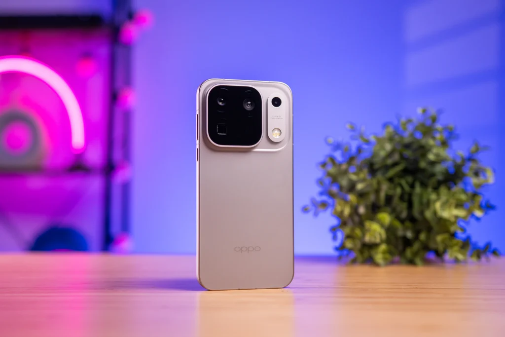 OPPO Find X10 i Find X10 Pro Max trafiają do Polski! Producent stawia na fotografię i nagrywanie w 8K 37 OPPO Find X10 i Find X10 Pro Max trafiają do Polski! Producent stawia na fotografię i ogromne baterie